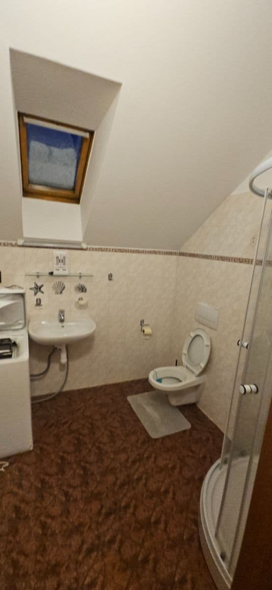 Prenájom bytu Garsoniéra 20 m², J. Štulíka, Zvole, Středočeský kraj Prenájom bytu Garsoniéra 20 m², J. Štulíka, Zvole, Středočeský kraj