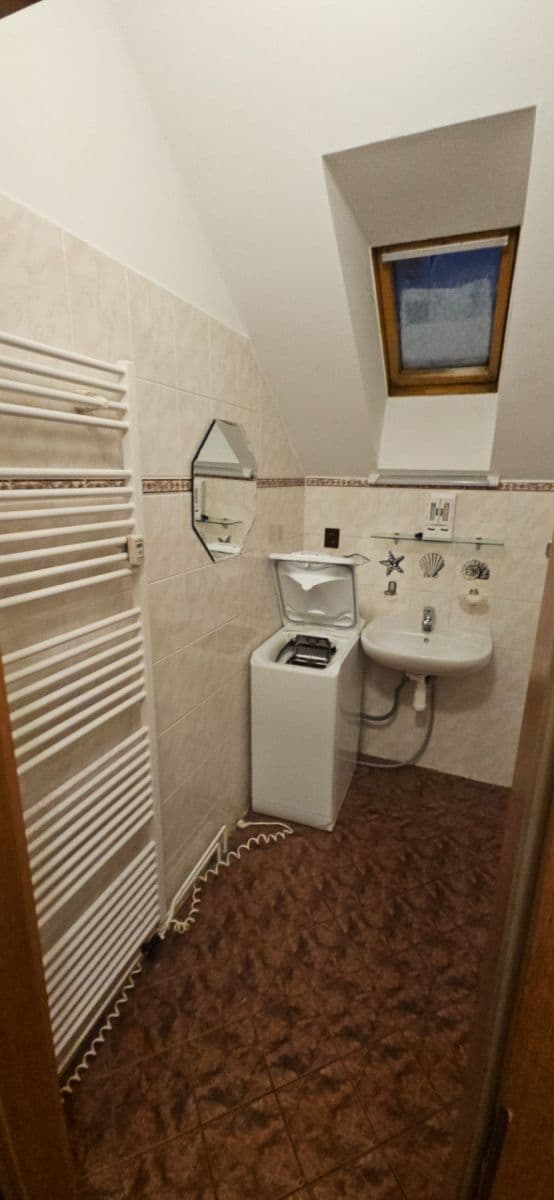 Prenájom bytu Garsoniéra 20 m², J. Štulíka, Zvole, Středočeský kraj Prenájom bytu Garsoniéra 20 m², J. Štulíka, Zvole, Středočeský kraj