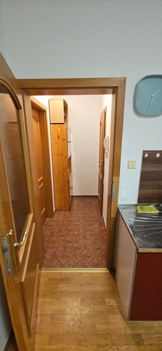 Prenájom bytu Garsoniéra 20 m², J. Štulíka, Zvole, Středočeský kraj Prenájom bytu Garsoniéra 20 m², J. Štulíka, Zvole, Středočeský kraj