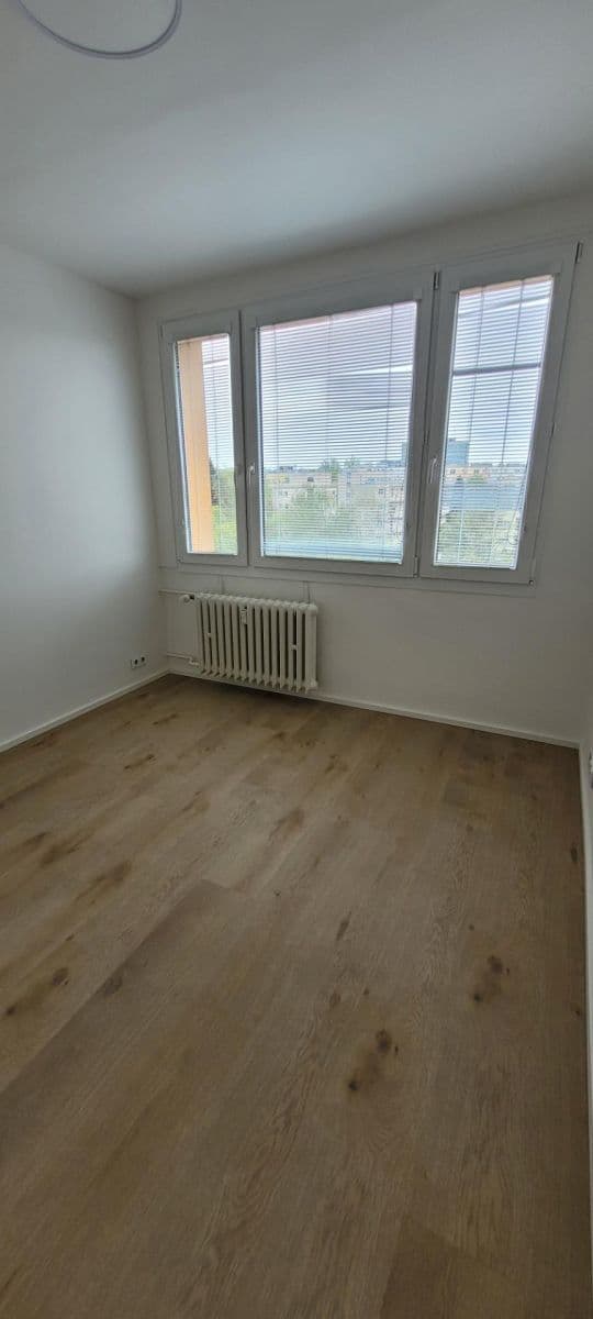 Prenájom bytu 3-izbový 67 m², Na Strži, Praha, Praha Prenájom bytu 3-izbový 67 m², Na Strži, Praha, Praha