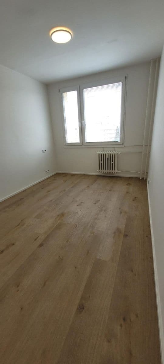 Prenájom bytu 3-izbový 67 m², Na Strži, Praha, Praha Prenájom bytu 3-izbový 67 m², Na Strži, Praha, Praha