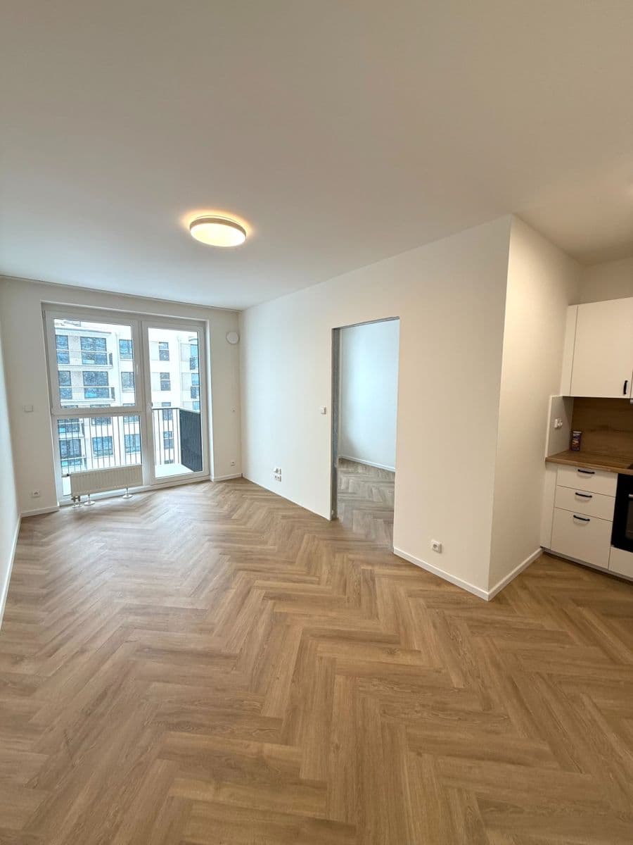 Prenájom bytu 2-izbový 37 m², Nádražní, Kralupy nad Vltavou, Středočeský kraj Prenájom bytu 2-izbový 37 m², Nádražní, Kralupy nad Vltavou, Středočeský kraj