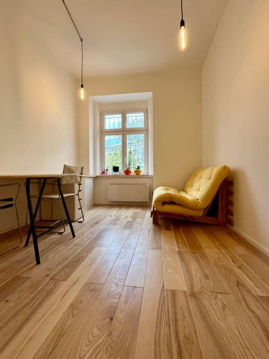 Prenájom bytu 1-izbový 20 m², U Uranie, Praha, Praha Prenájom bytu 1-izbový 20 m², U Uranie, Praha, Praha