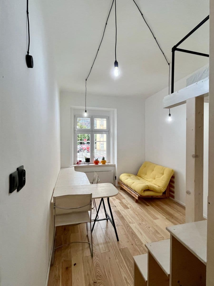 Prenájom bytu 1-izbový 20 m², U Uranie, Praha, Praha Prenájom bytu 1-izbový 20 m², U Uranie, Praha, Praha