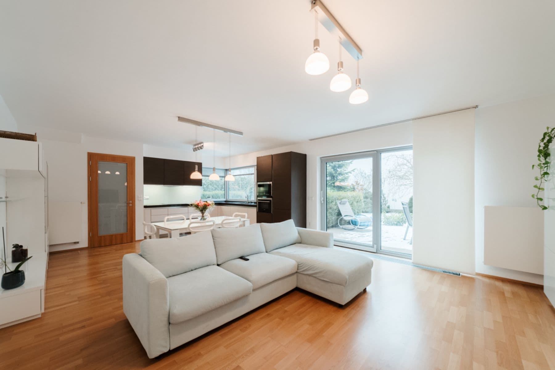 Predaj domu 139 m², pozemek 337 m², Terasy IV, Unhošť, Středočeský kraj Predaj domu 139 m², pozemek 337 m², Terasy IV, Unhošť, Středočeský kraj