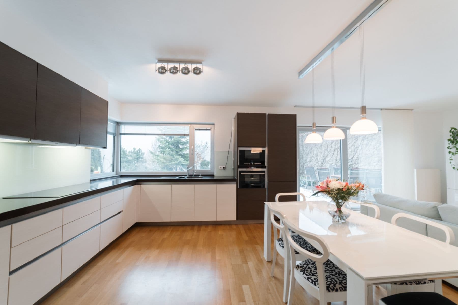 Predaj domu 139 m², pozemek 337 m², Terasy IV, Unhošť, Středočeský kraj Predaj domu 139 m², pozemek 337 m², Terasy IV, Unhošť, Středočeský kraj