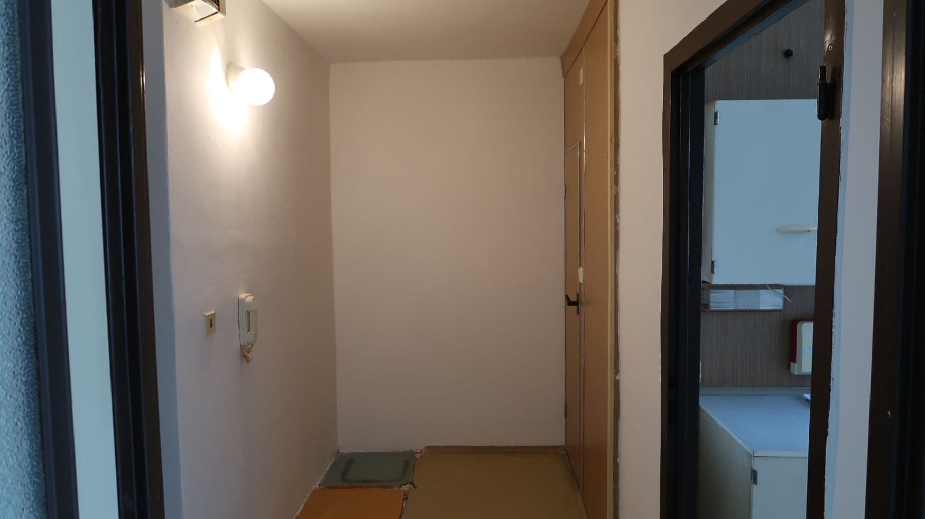 Predaj bytu 1-izbový 38 m², Výškovická, Ostrava, Moravskoslezský kraj Predaj bytu 1-izbový 38 m², Výškovická, Ostrava, Moravskoslezský kraj
