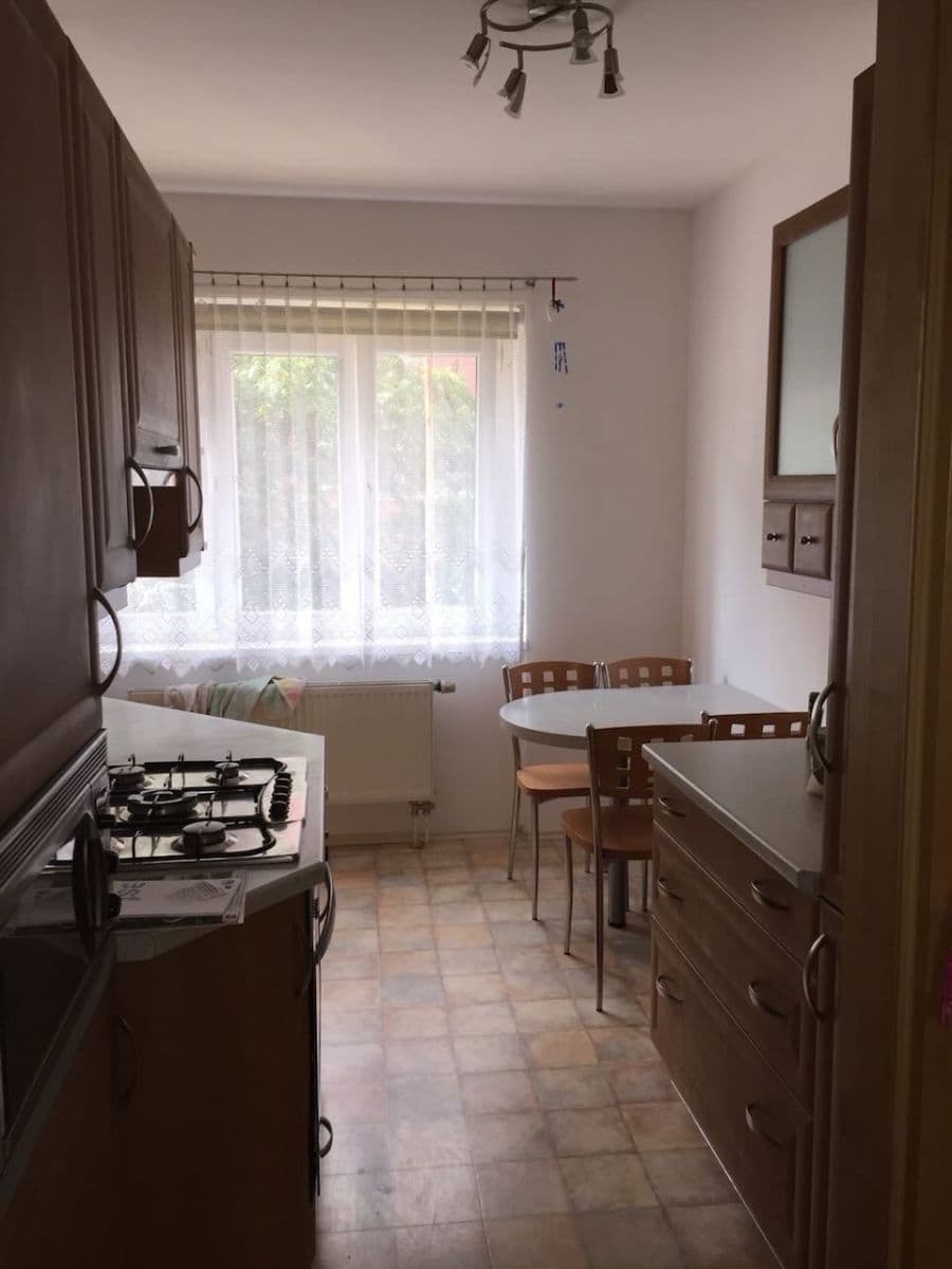 Prenájom bytu 3-izbový 88 m², Kladivova, Brno, Jihomoravský kraj Prenájom bytu 3-izbový 88 m², Kladivova, Brno, Jihomoravský kraj