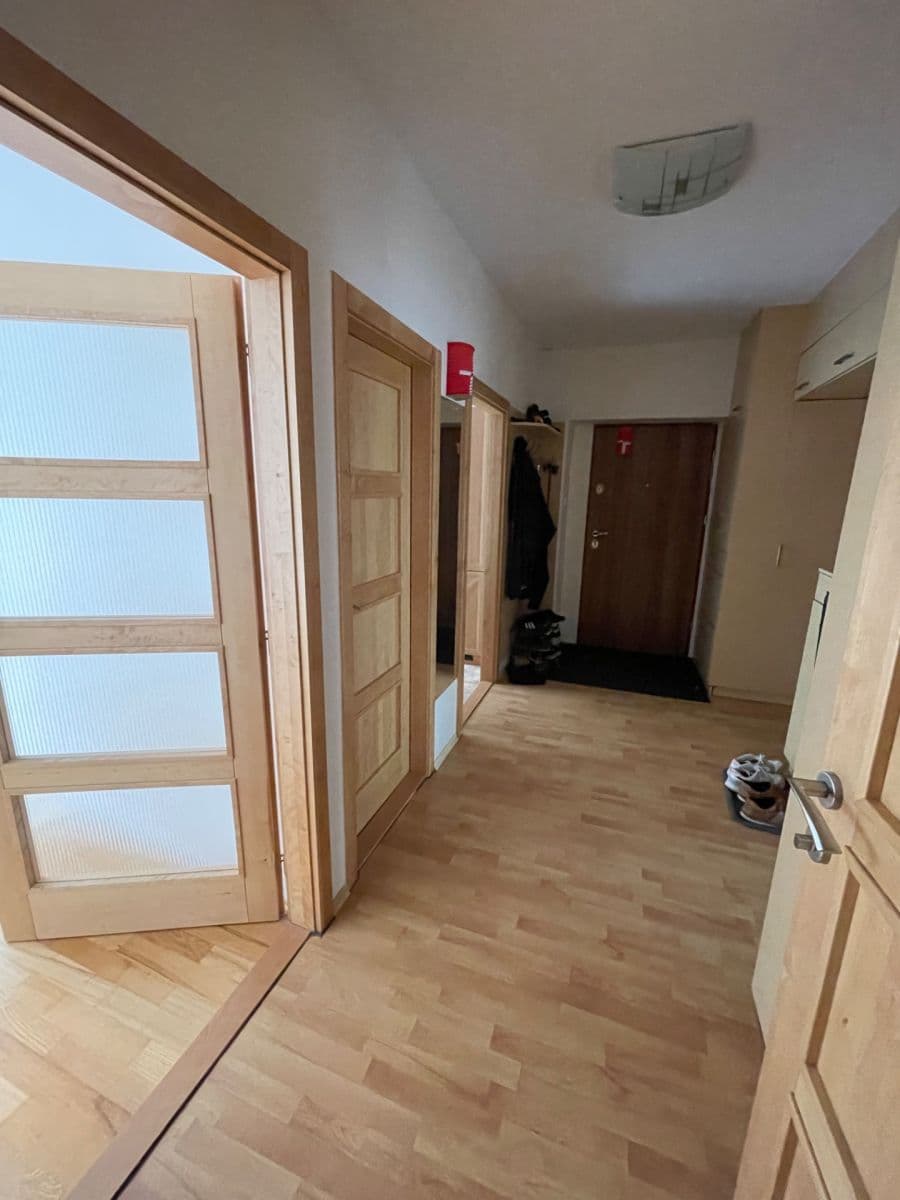 Prenájom bytu 3-izbový 88 m², Kladivova, Brno, Jihomoravský kraj Prenájom bytu 3-izbový 88 m², Kladivova, Brno, Jihomoravský kraj