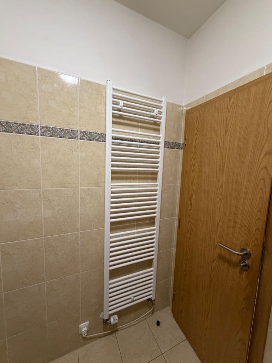 Prenájom bytu 2-izbový 65 m², Vyšehořovická, Nehvizdy, Středočeský kraj Prenájom bytu 2-izbový 65 m², Vyšehořovická, Nehvizdy, Středočeský kraj