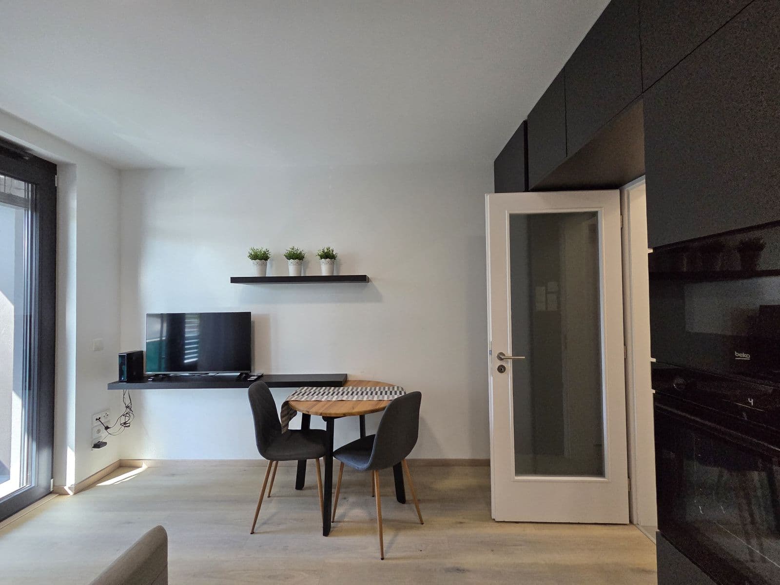 Prenájom bytu 35 m², Olgy Havlové, Praha, Praha Prenájom bytu 35 m², Olgy Havlové, Praha, Praha