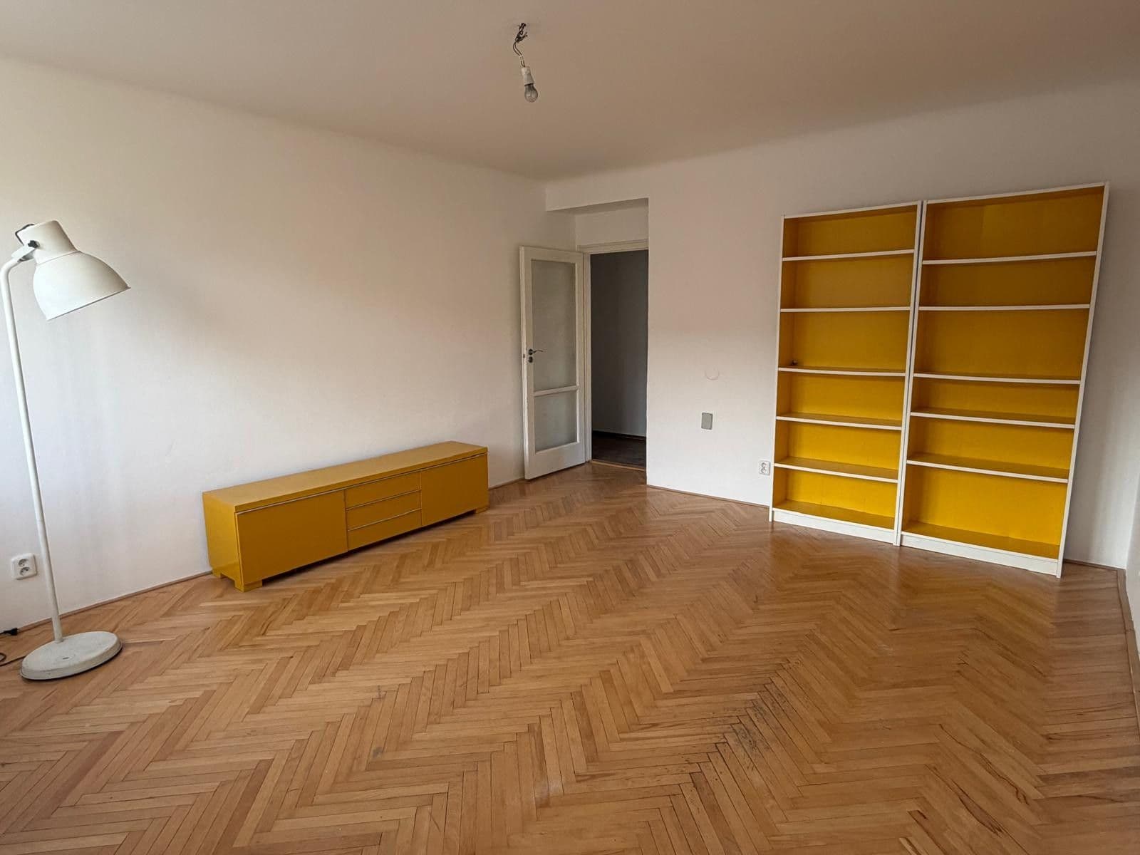 Prenájom bytu 2-izbový 65 m², Novorossijská, Praha, Praha Prenájom bytu 2-izbový 65 m², Novorossijská, Praha, Praha