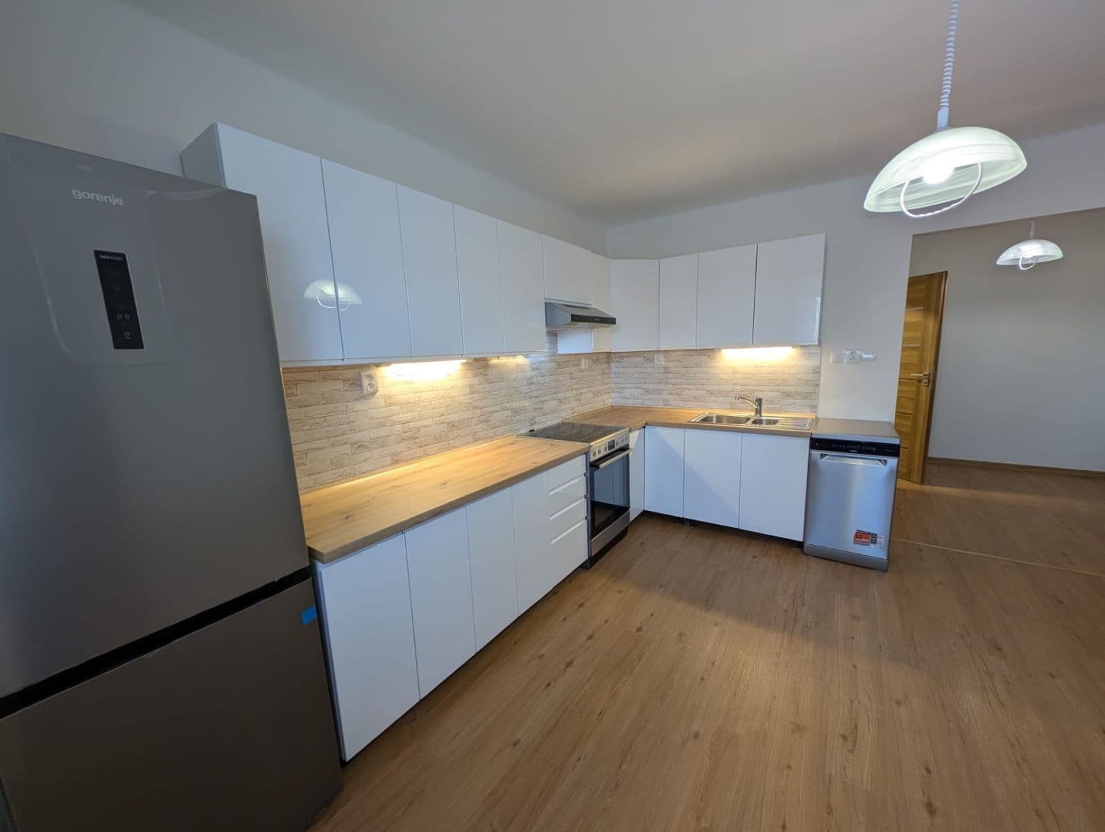 Prenájom bytu 2-izbový 69 m², U Třetí baterie, Praha, Praha Prenájom bytu 2-izbový 69 m², U Třetí baterie, Praha, Praha