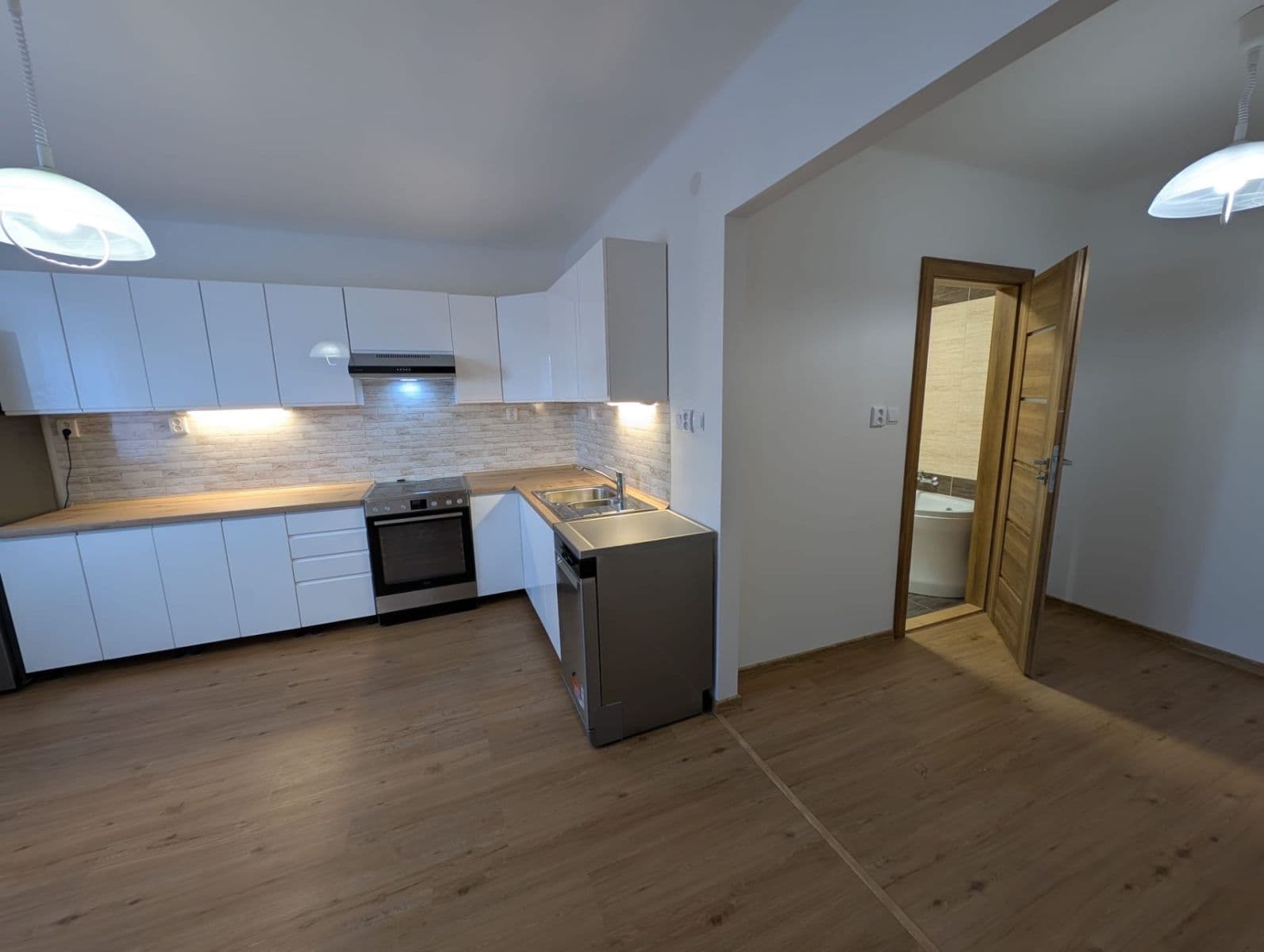 Prenájom bytu 2-izbový 69 m², U Třetí baterie, Praha, Praha Prenájom bytu 2-izbový 69 m², U Třetí baterie, Praha, Praha