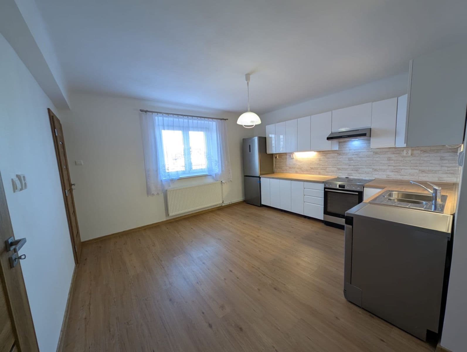 Prenájom bytu 2-izbový 69 m², U Třetí baterie, Praha, Praha Prenájom bytu 2-izbový 69 m², U Třetí baterie, Praha, Praha