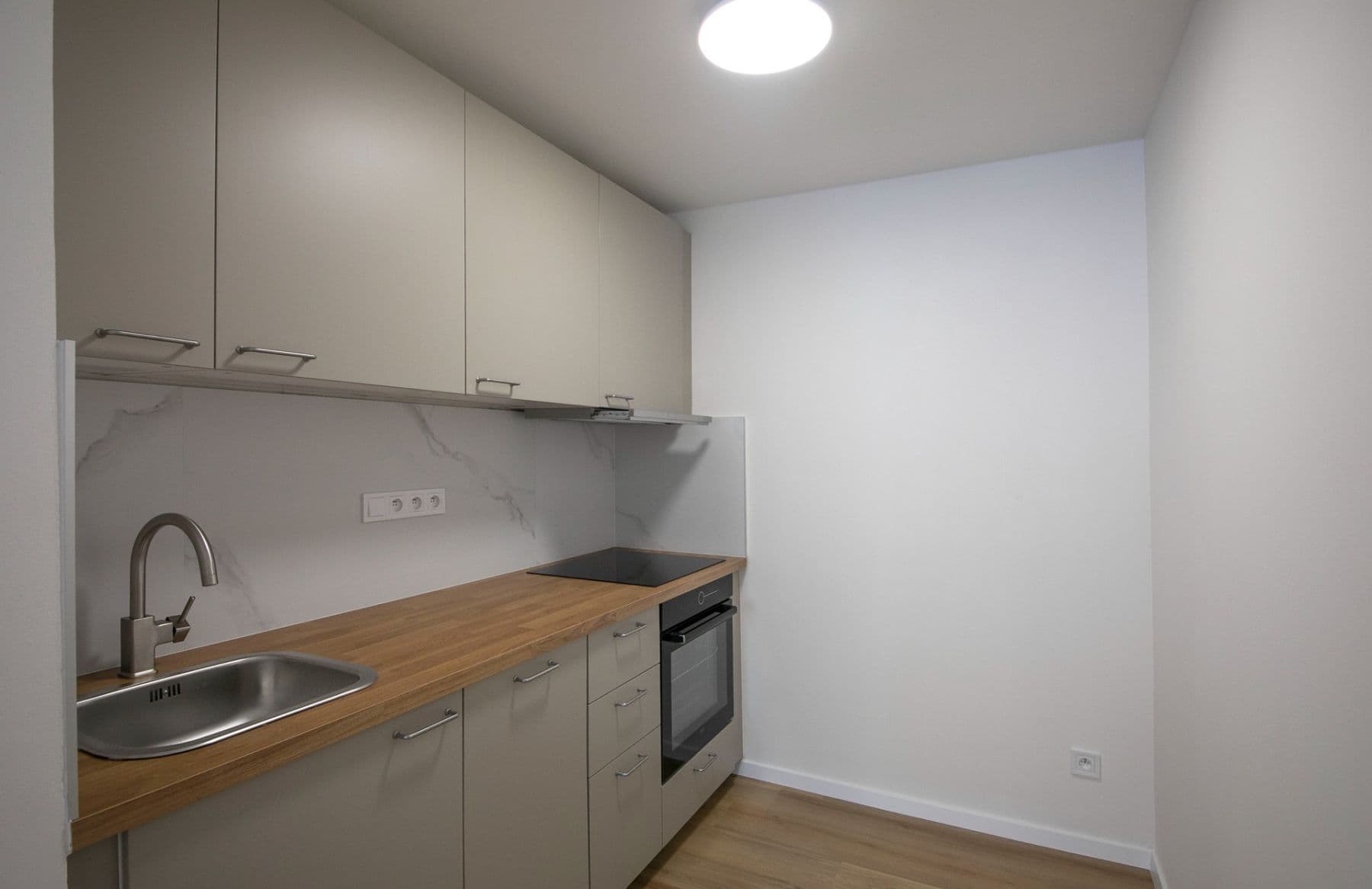 Predaj bytu 2-izbový 42 m², Laudova, Praha, Praha Predaj bytu 2-izbový 42 m², Laudova, Praha, Praha