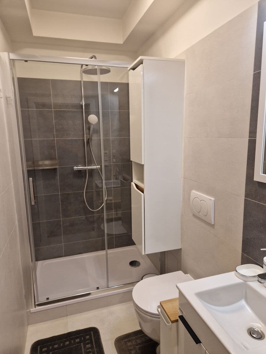 Prenájom bytu 30 m², Na mokřině, Praha, Praha Prenájom bytu 30 m², Na mokřině, Praha, Praha