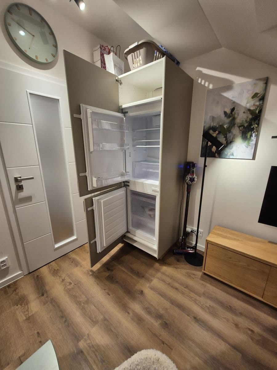 Prenájom bytu 30 m², Na mokřině, Praha, Praha Prenájom bytu 30 m², Na mokřině, Praha, Praha