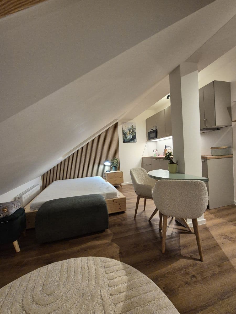 Prenájom bytu 30 m², Na mokřině, Praha, Praha Prenájom bytu 30 m², Na mokřině, Praha, Praha