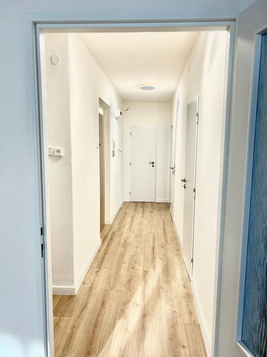 Prenájom bytu 2-izbový 79 m², Pod Vrstevnicí, Praha, Praha Prenájom bytu 2-izbový 79 m², Pod Vrstevnicí, Praha, Praha