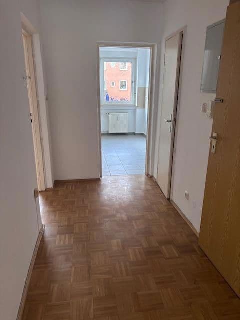 Prenájom bytu 2-izbový 57 m², München, Bavorsko Prenájom bytu 2-izbový 57 m², München, Bavorsko