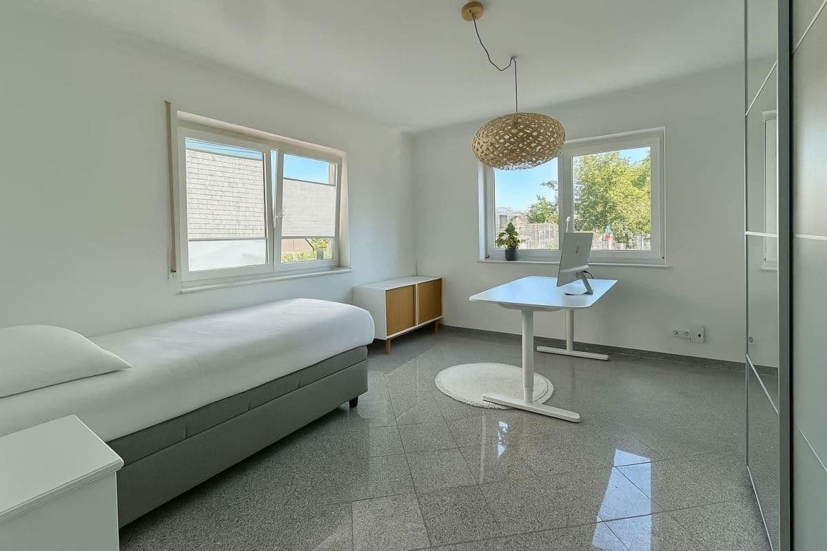 Predaj domu 280 m², pozemek 1.006 m², Neu-Isenburg, Hesensko Predaj domu 280 m², pozemek 1.006 m², Neu-Isenburg, Hesensko