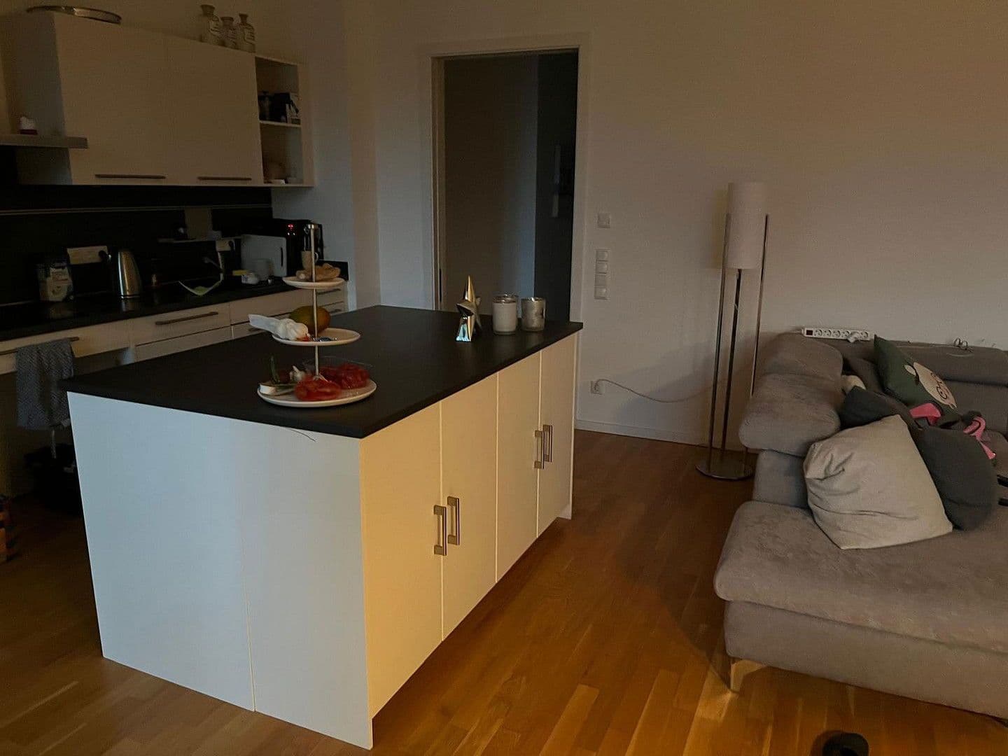 Predaj bytu 3-izbový 89 m², Berlin, Berlín Predaj bytu 3-izbový 89 m², Berlin, Berlín