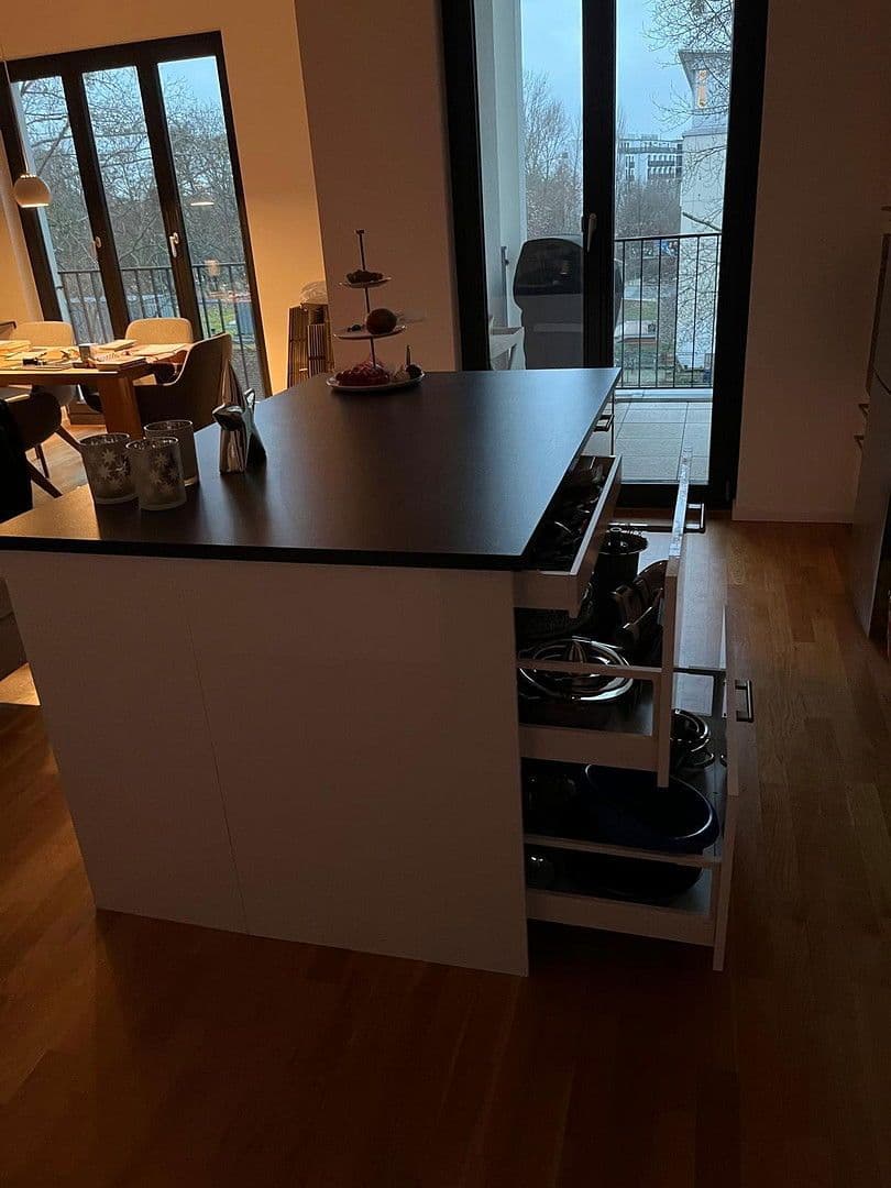 Predaj bytu 3-izbový 89 m², Berlin, Berlín Predaj bytu 3-izbový 89 m², Berlin, Berlín