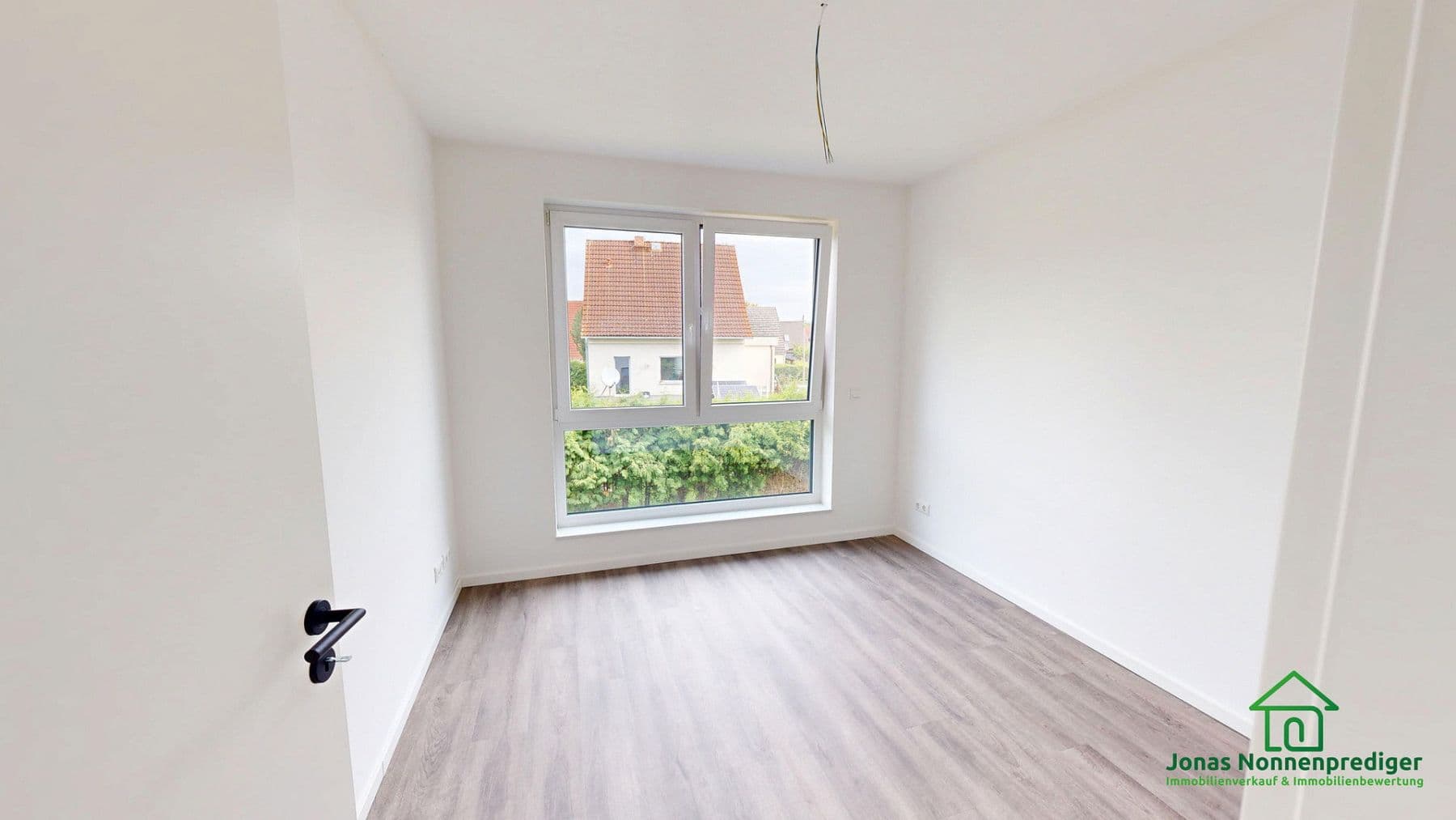 Predaj domu 144 m², pozemek 337 m², Kühls Acker 18, Schwerin, Meklenbursko-Predpomoransko Predaj domu 144 m², pozemek 337 m², Kühls Acker 18, Schwerin, Meklenbursko-Predpomoransko