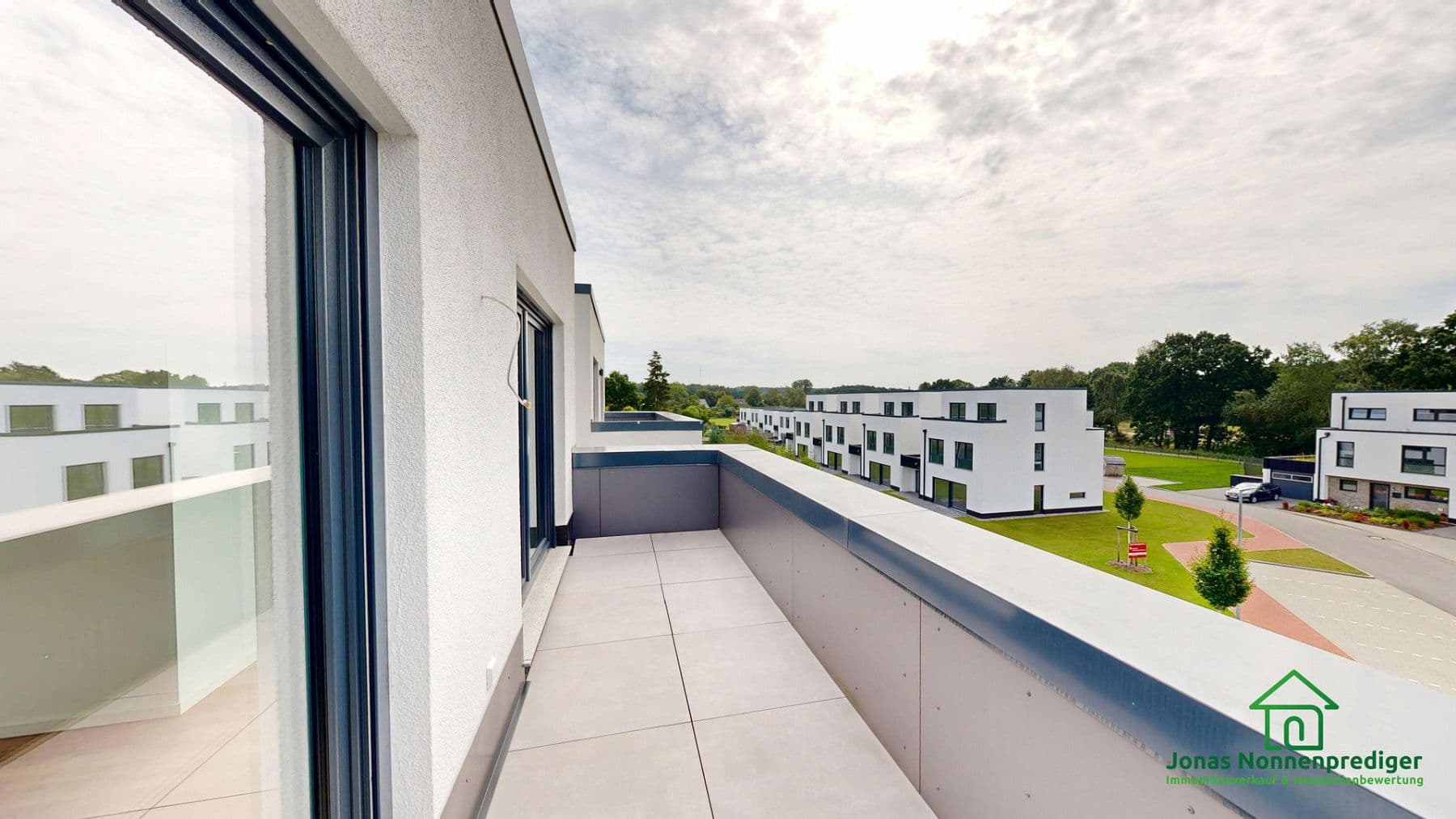 Predaj domu 144 m², pozemek 337 m², Kühls Acker 18, Schwerin, Meklenbursko-Predpomoransko Predaj domu 144 m², pozemek 337 m², Kühls Acker 18, Schwerin, Meklenbursko-Predpomoransko