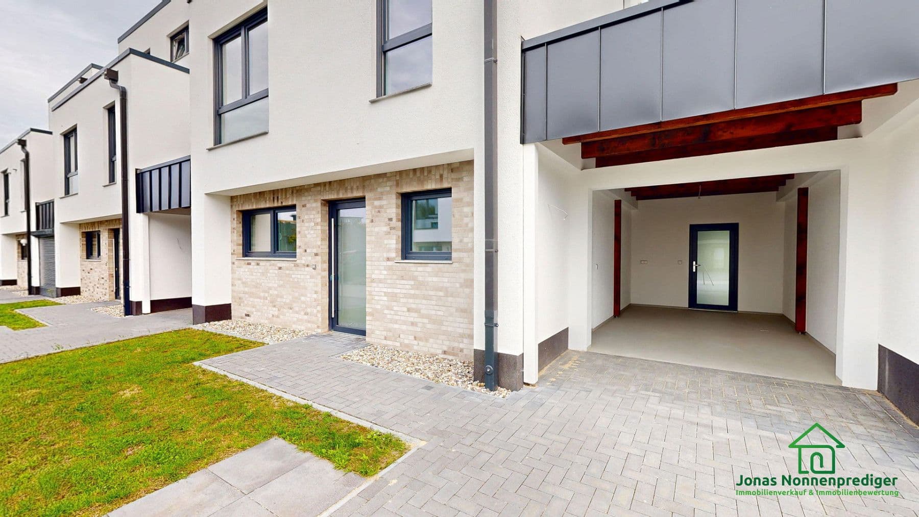 Predaj domu 144 m², pozemek 337 m², Kühls Acker 18, Schwerin, Meklenbursko-Predpomoransko Predaj domu 144 m², pozemek 337 m², Kühls Acker 18, Schwerin, Meklenbursko-Predpomoransko