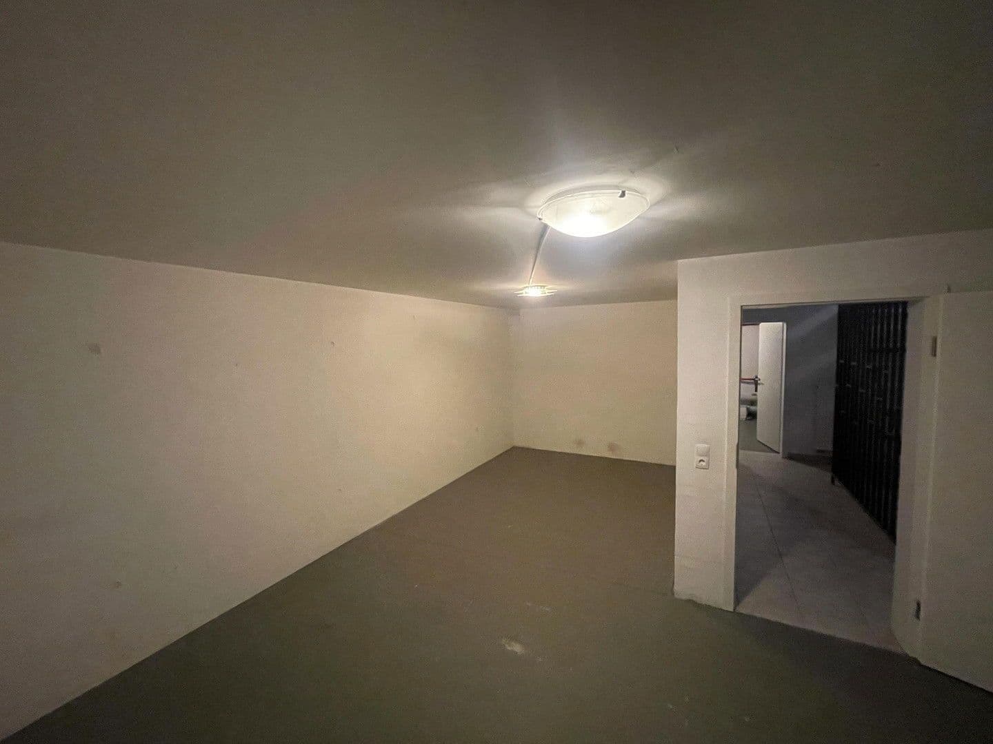Predaj domu 139 m², pozemek 222 m², Mainz, Porýnie-Falcko Predaj domu 139 m², pozemek 222 m², Mainz, Porýnie-Falcko