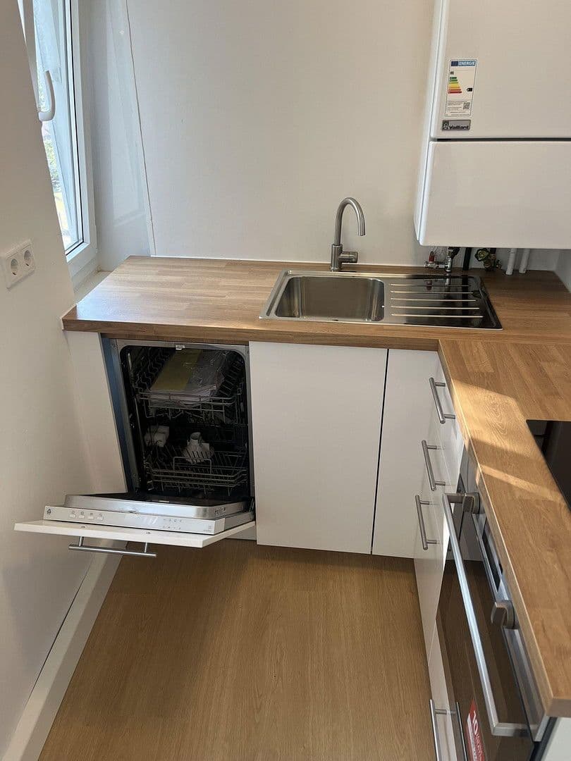 Prenájom bytu 2-izbový 45 m², Webersplatz 5, Nürnberg, Bavorsko Prenájom bytu 2-izbový 45 m², Webersplatz 5, Nürnberg, Bavorsko