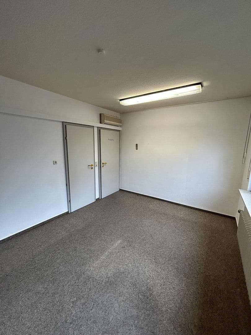 Prenájom kancelárie 250 m², Mutterstadt, Porýnie-Falcko Prenájom kancelárie 250 m², Mutterstadt, Porýnie-Falcko