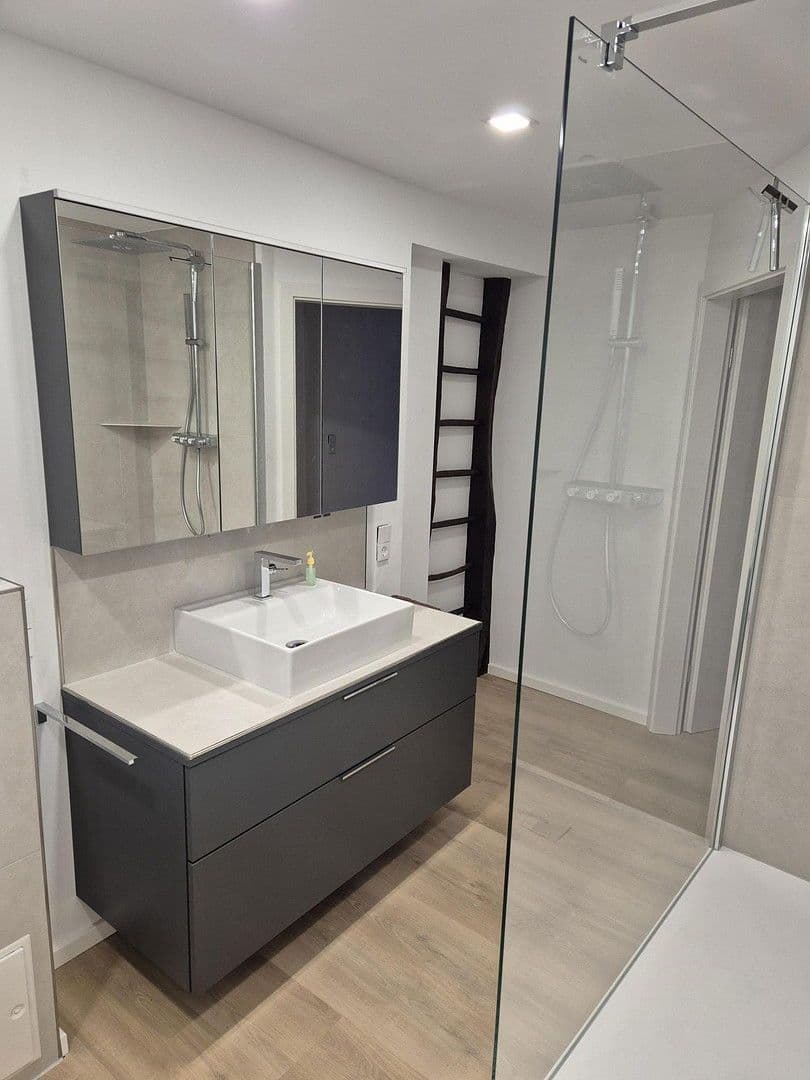 Prenájom bytu 4-izbový 122 m², Butzbach, Hesensko Prenájom bytu 4-izbový 122 m², Butzbach, Hesensko