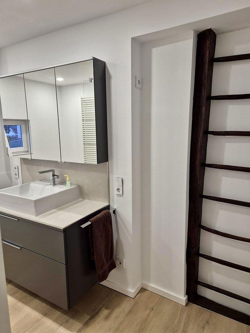 Prenájom bytu 4-izbový 122 m², Butzbach, Hesensko Prenájom bytu 4-izbový 122 m², Butzbach, Hesensko