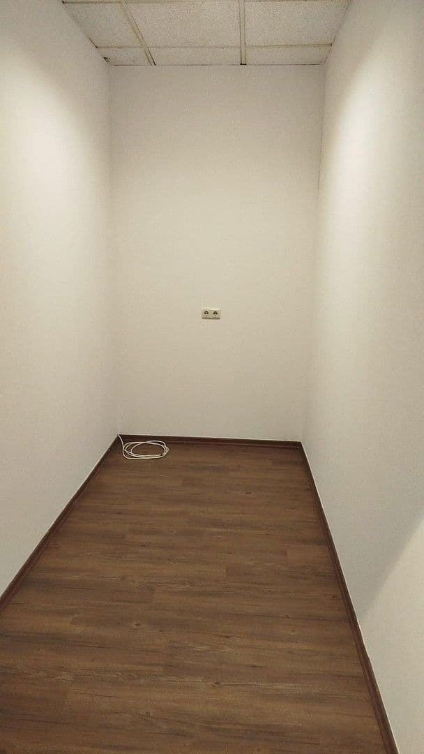 Prenájom nebytového priestoru 80 m², Marburger Straße 17, Kreuztal, Severné Porýnie - Westfálsko Prenájom nebytového priestoru 80 m², Marburger Straße 17, Kreuztal, Severné Porýnie - Westfálsko