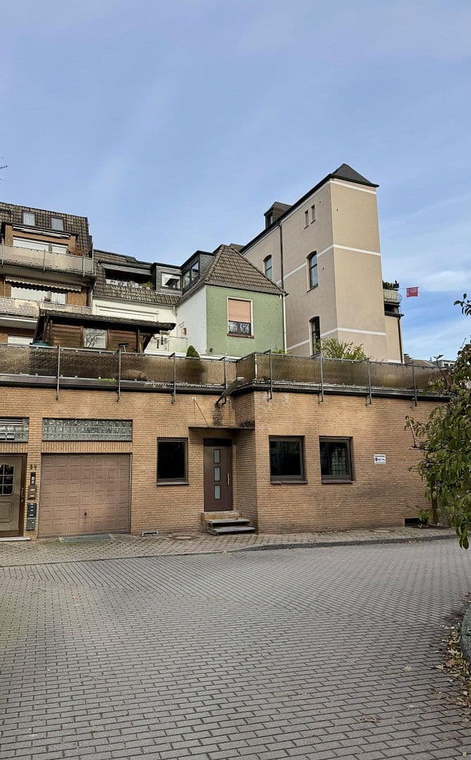 Prenájom nebytového priestoru 260 m², Bochumer Straße 36, Essen, Severné Porýnie - Westfálsko Prenájom nebytového priestoru 260 m², Bochumer Straße 36, Essen, Severné Porýnie - Westfálsko