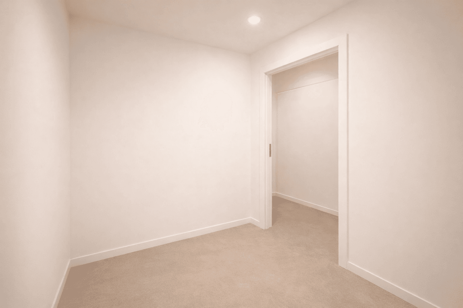 Predaj bytu 3-izbový 33 m², Fehrbellin, Brandenbursko Predaj bytu 3-izbový 33 m², Fehrbellin, Brandenbursko