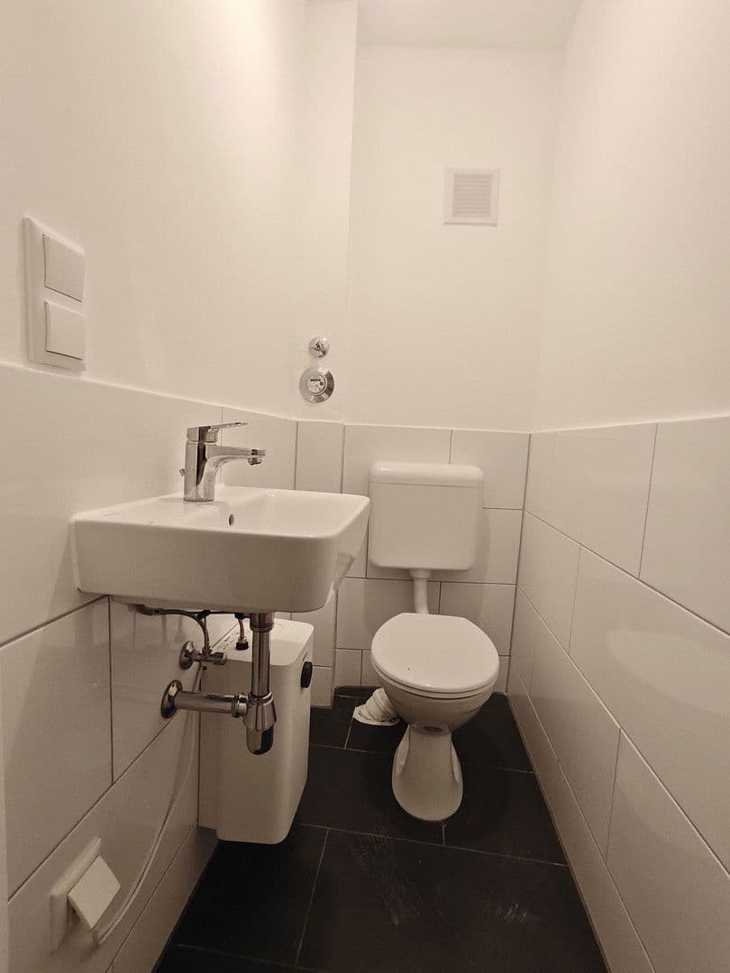 Prenájom kancelárie 47 m², Danziger Str. 47, Hamburg, Hamburg Prenájom kancelárie 47 m², Danziger Str. 47, Hamburg, Hamburg