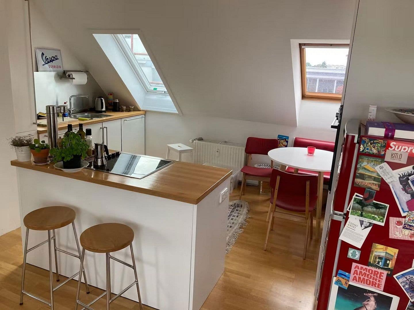 Prenájom bytu 2-izbový 60 m², München, Bavorsko Prenájom bytu 2-izbový 60 m², München, Bavorsko