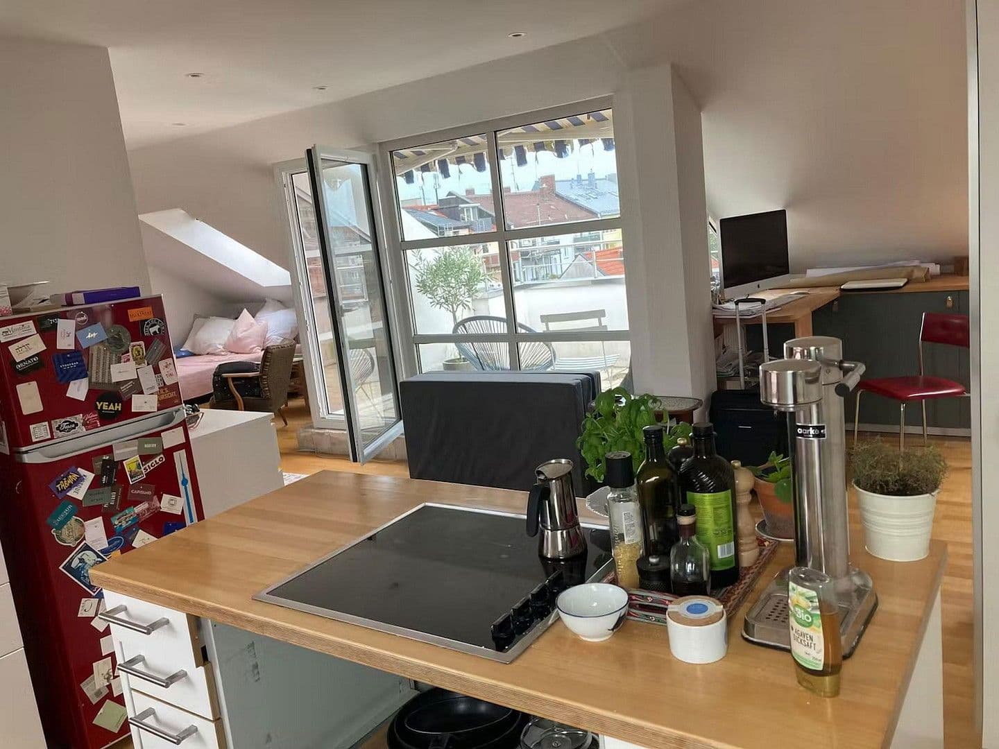 Prenájom bytu 2-izbový 60 m², München, Bavorsko Prenájom bytu 2-izbový 60 m², München, Bavorsko