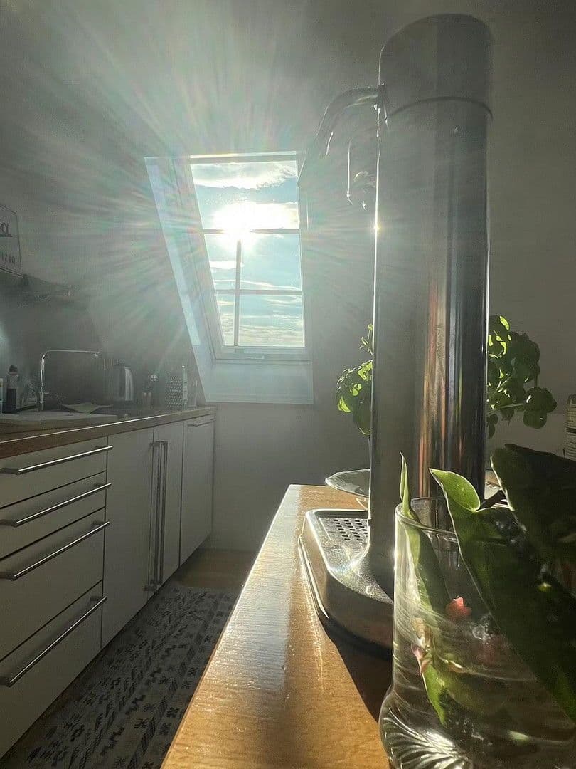 Prenájom bytu 2-izbový 60 m², München, Bavorsko Prenájom bytu 2-izbový 60 m², München, Bavorsko