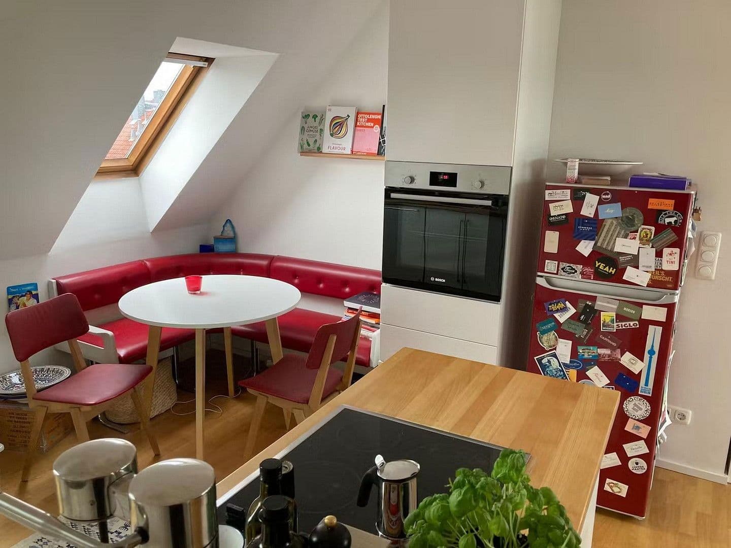 Prenájom bytu 2-izbový 60 m², München, Bavorsko Prenájom bytu 2-izbový 60 m², München, Bavorsko