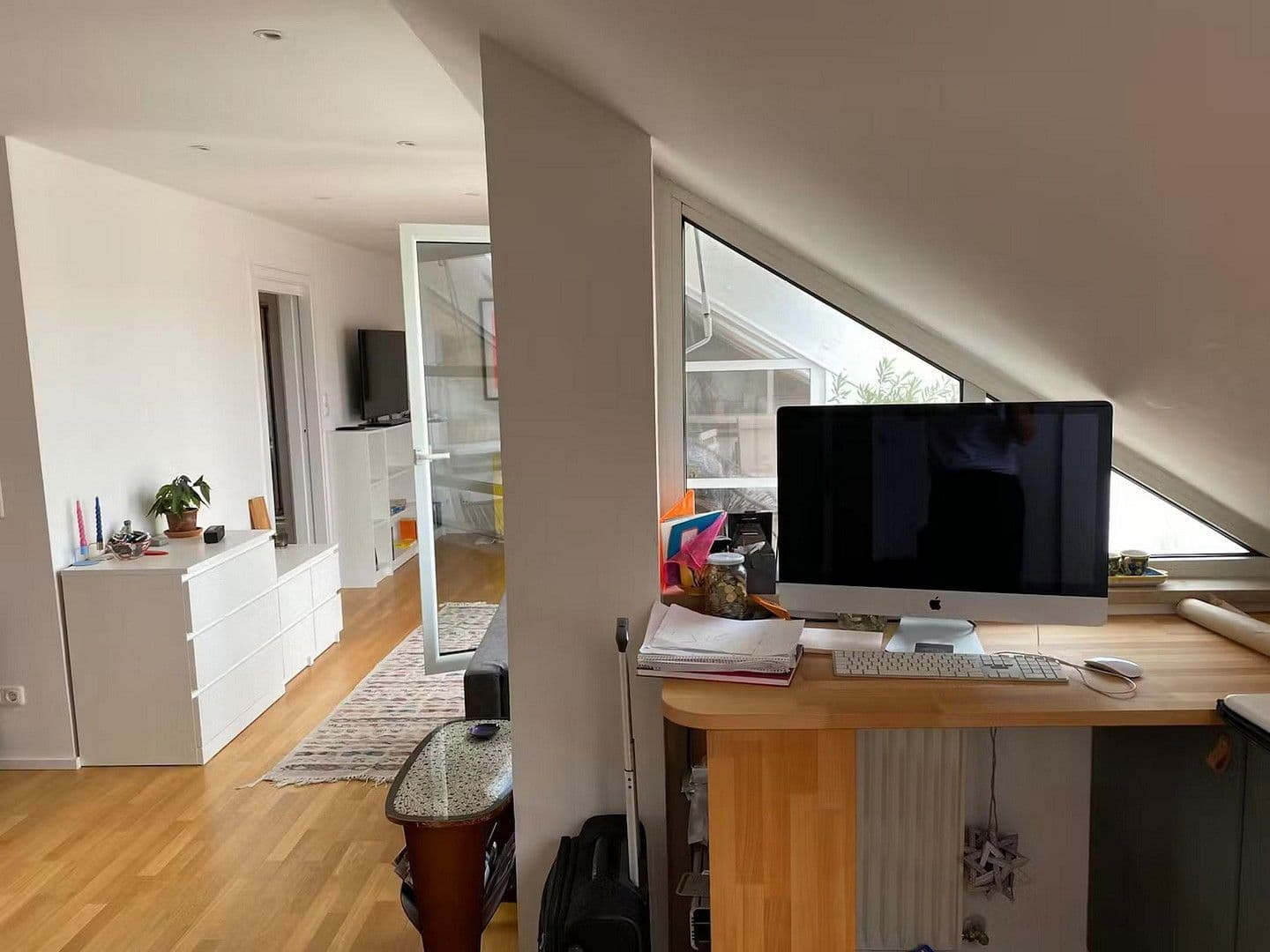 Prenájom bytu 2-izbový 60 m², München, Bavorsko Prenájom bytu 2-izbový 60 m², München, Bavorsko