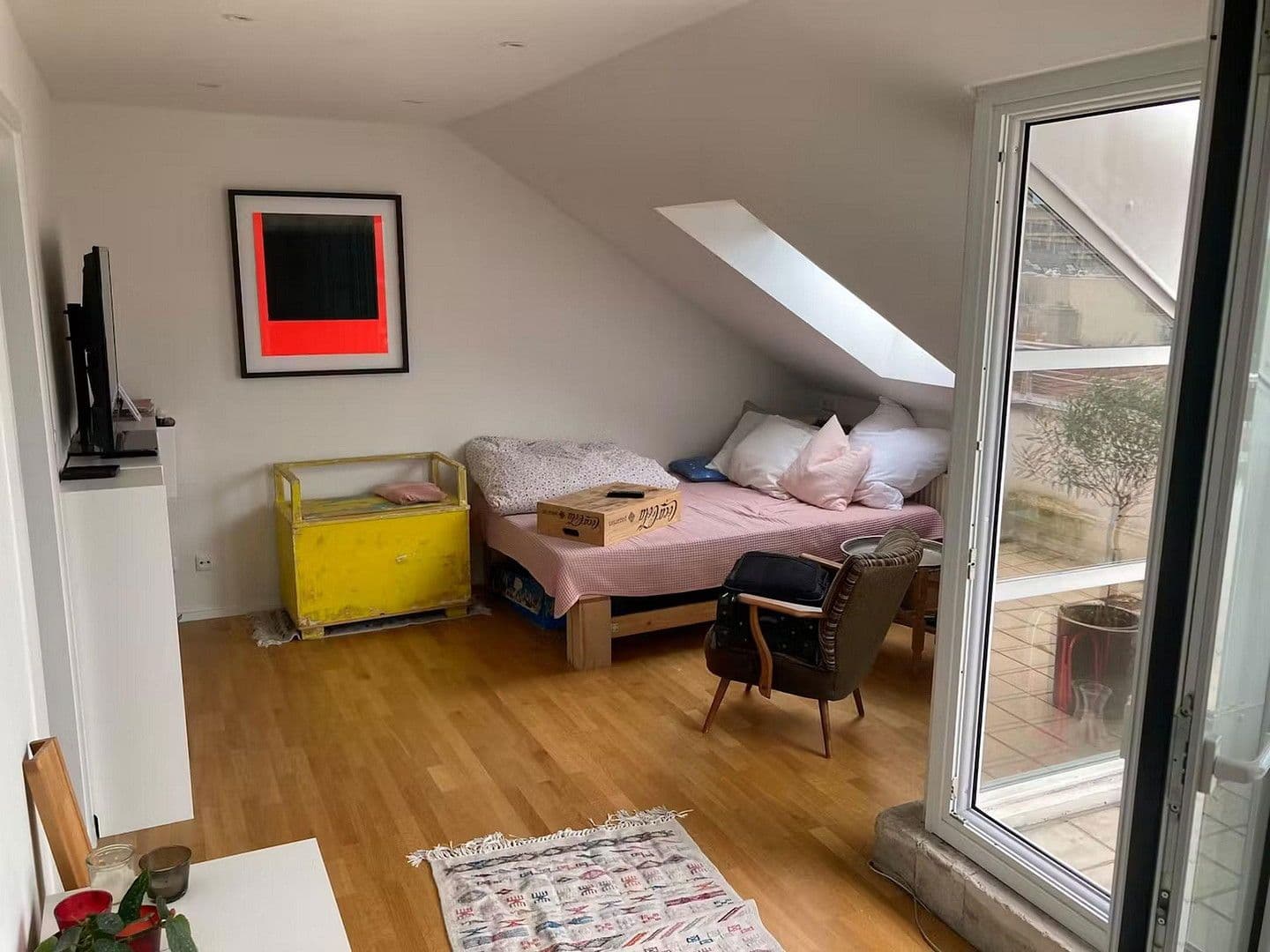 Prenájom bytu 2-izbový 60 m², München, Bavorsko Prenájom bytu 2-izbový 60 m², München, Bavorsko