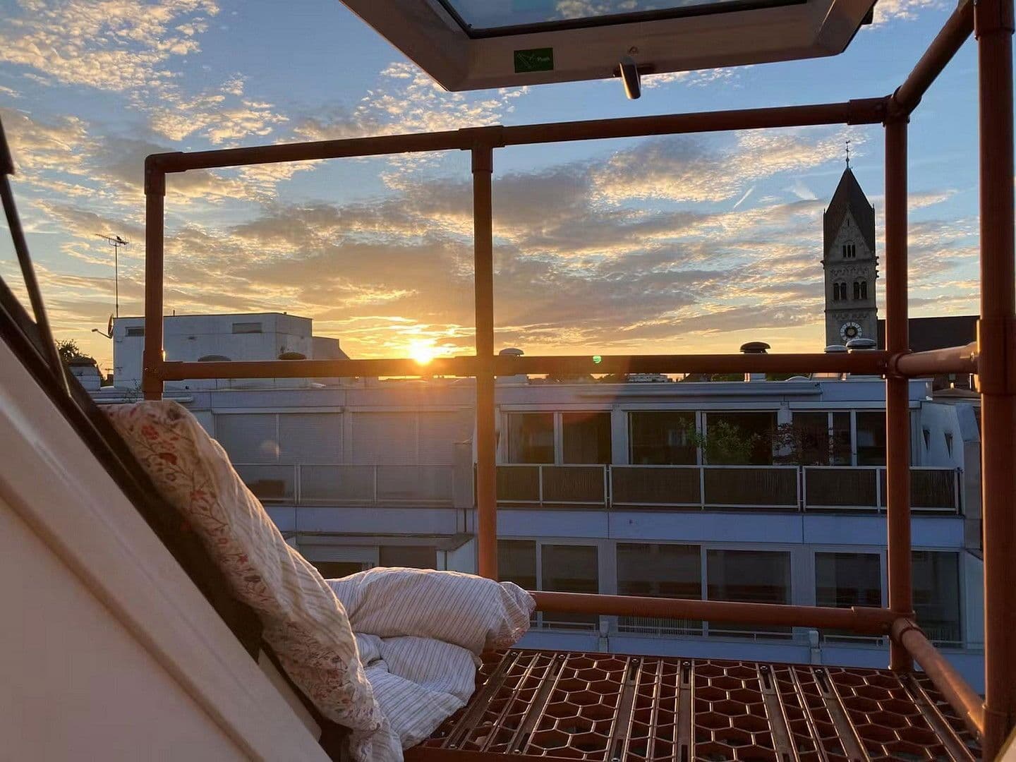 Prenájom bytu 2-izbový 60 m², München, Bavorsko Prenájom bytu 2-izbový 60 m², München, Bavorsko