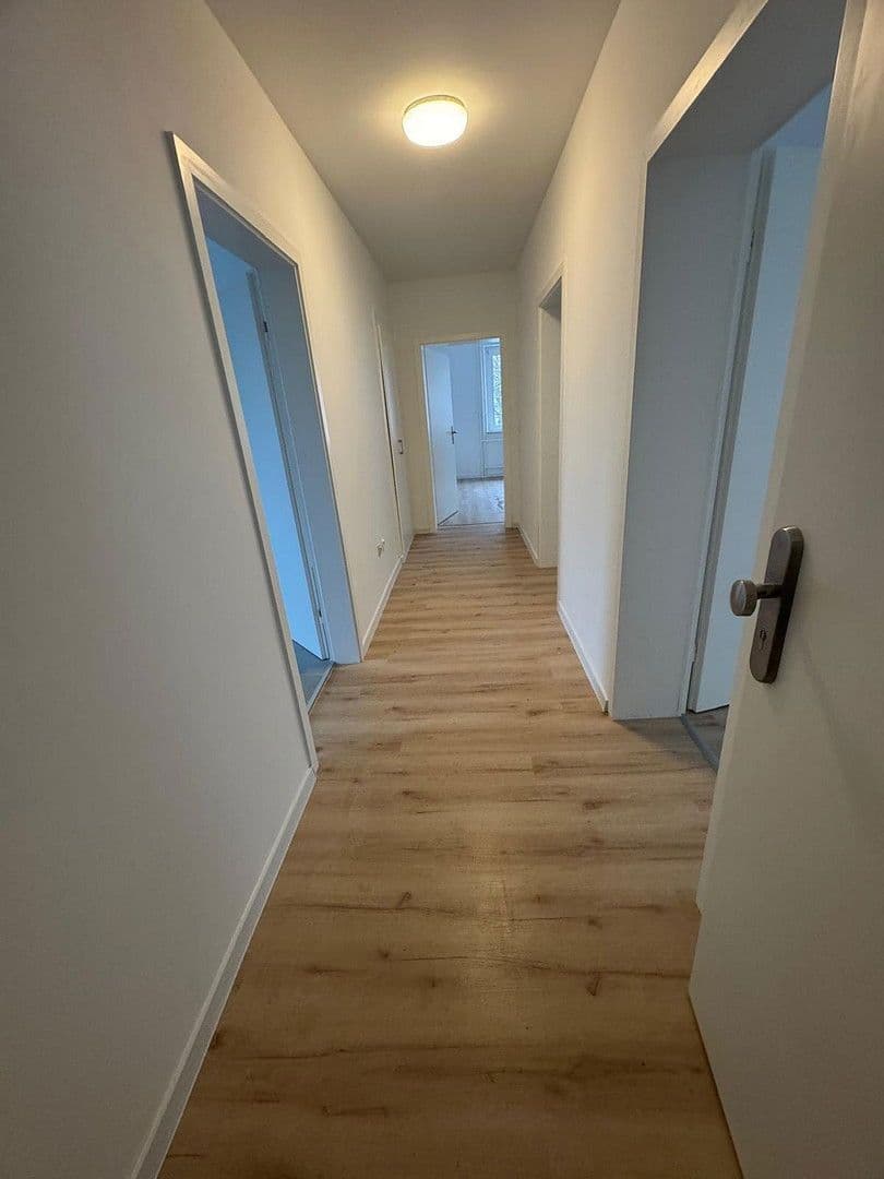 Prenájom bytu 3-izbový 85 m², Freiligrathstr. 72, Witten, Severné Porýnie - Westfálsko Prenájom bytu 3-izbový 85 m², Freiligrathstr. 72, Witten, Severné Porýnie - Westfálsko