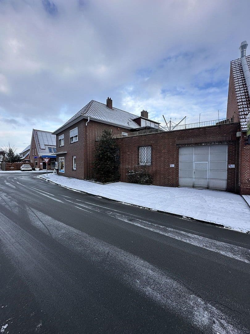 Predaj domu 326 m², pozemek 755 m², Neuenhaus, Dolné Sasko Predaj domu 326 m², pozemek 755 m², Neuenhaus, Dolné Sasko