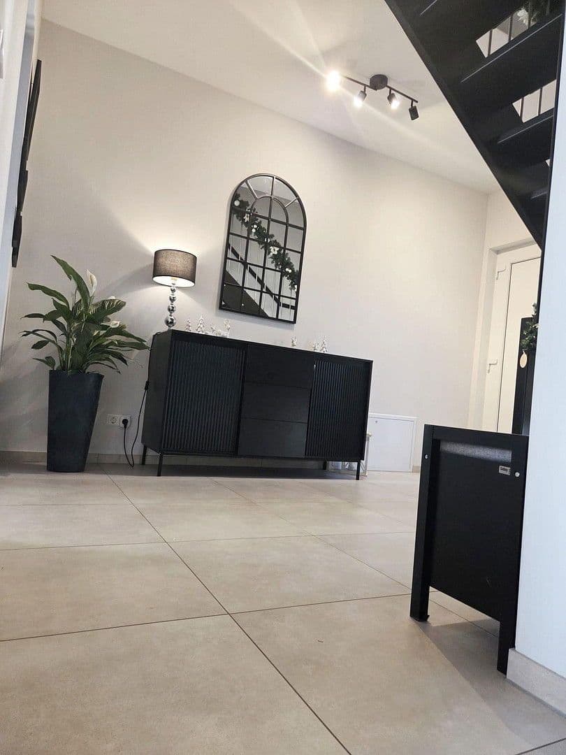 Predaj domu 130 m², pozemek 439 m², Solingen, Severné Porýnie - Westfálsko Predaj domu 130 m², pozemek 439 m², Solingen, Severné Porýnie - Westfálsko